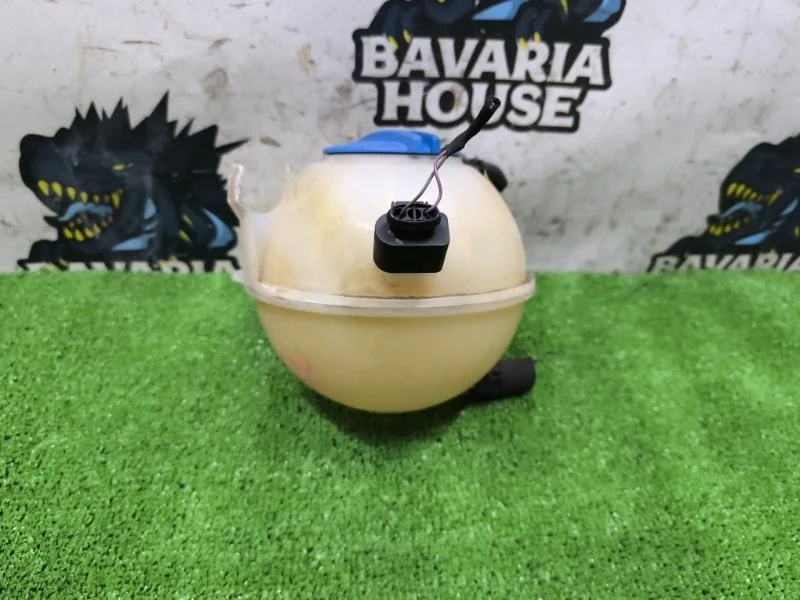 Бачок расширительный volkswagen Golf 2012 1K0121407A 6 CCZ