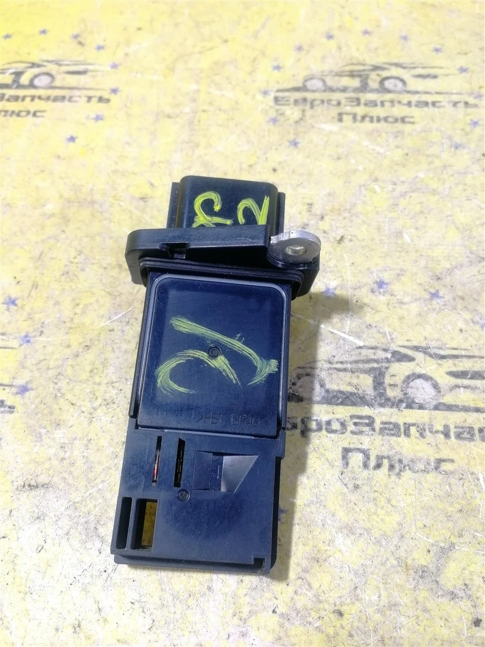 Датчик ДМРВ Nissan Qashqai 226807S000 J10