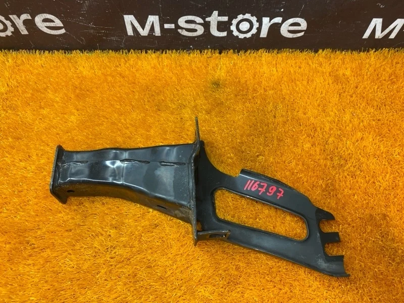 Кронштейн усилителя бампера Volvo Xc60 2011 31329436 DZ44 B4204T6, передний правый