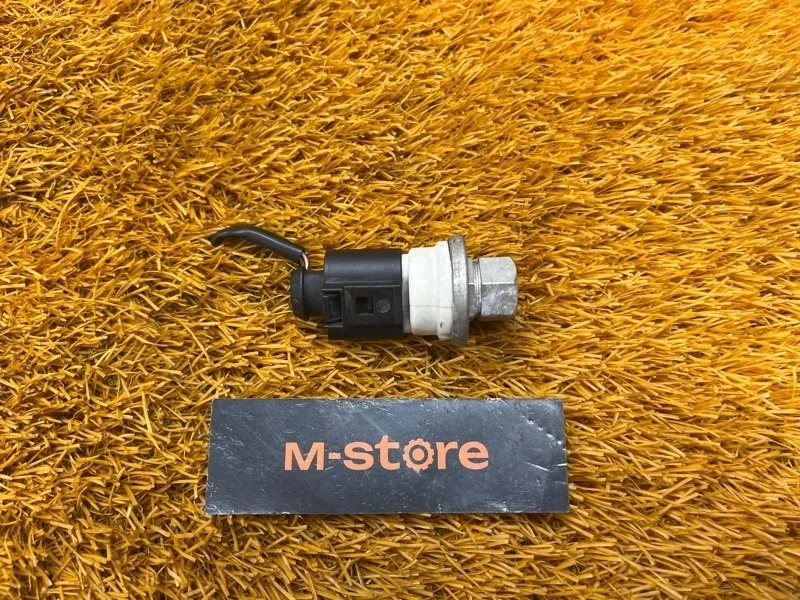 Датчик давления кондиционера Audi A6 2005 4F0959126A C6/4F BDW