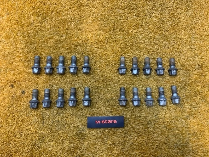 Болт колесный Mercedes-Benz C-Class 2010 A0009901707 W204 271.860