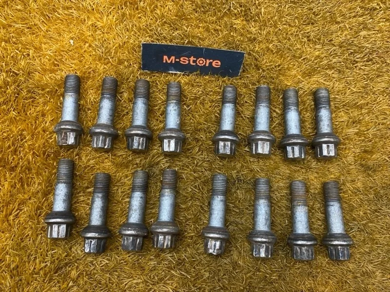 Болт колесный Mercedes-Benz S-Class 2006 A0009905407 W221 272.965