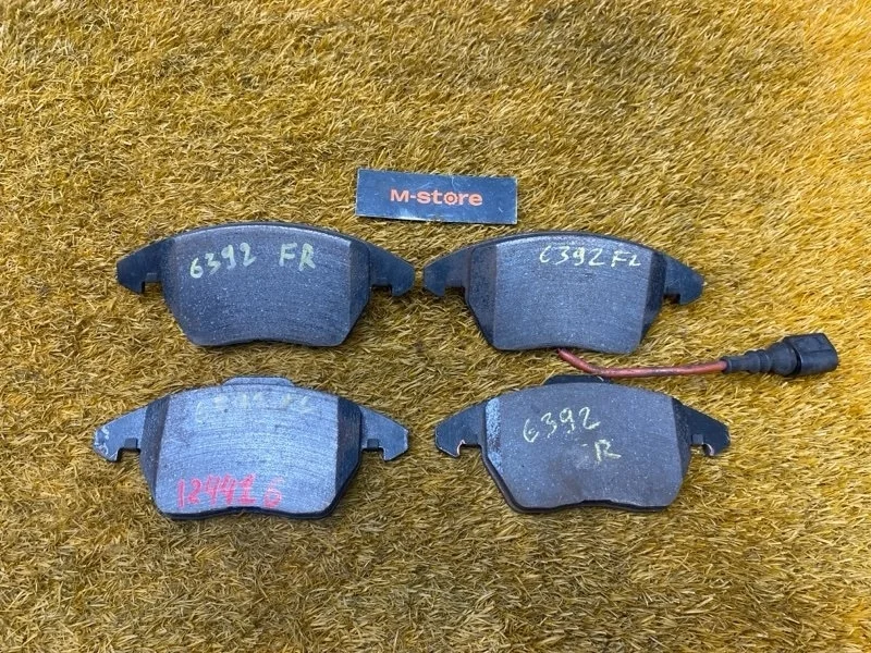 Колодки тормозные Audi A3 2010 5K0698151 8P CAXC, передние