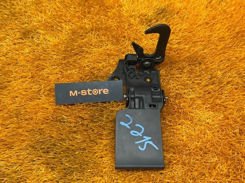 Замок капота Audi Q3 2012 8U0823480A 8U CPS