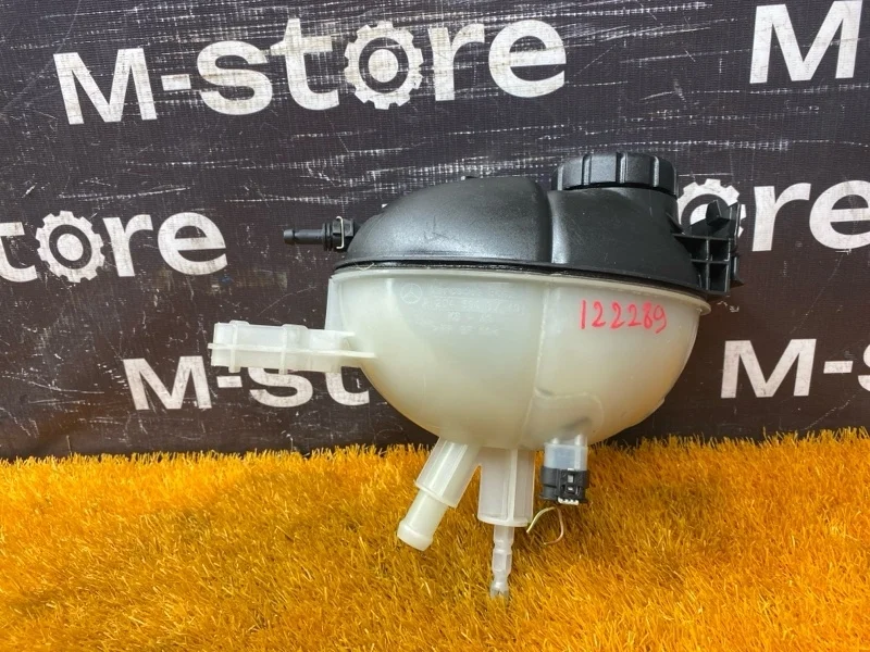 Бачок расширительный Mercedes-Benz E-class 2009 A2045000749 C207 272.961