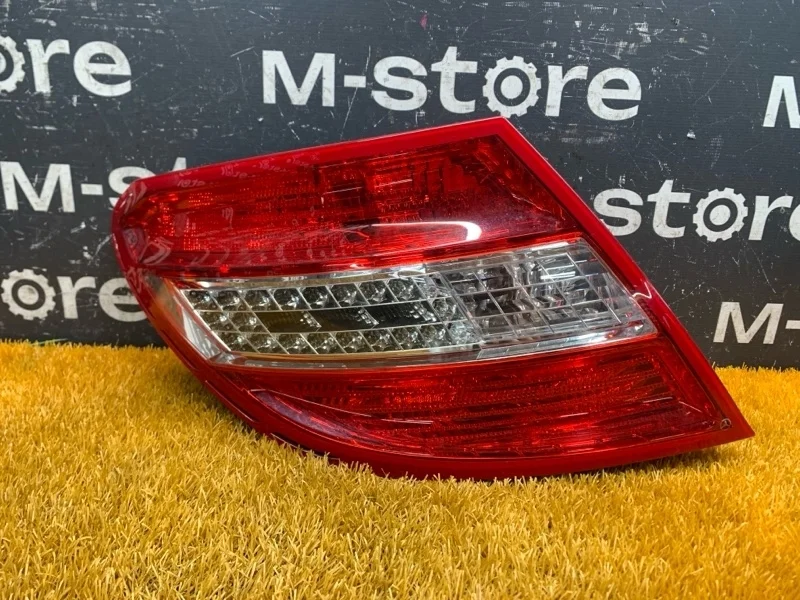 Фонарь задний Mercedes-Benz C-Class 2010 A2048201964 W204 271.860, левый