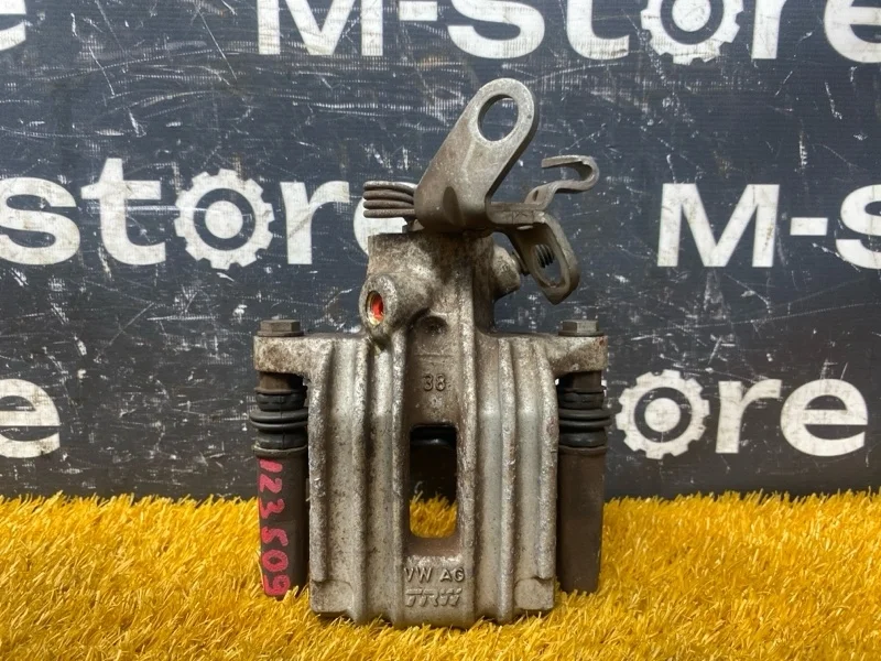 Суппорт Audi A3 2010 1K0615423J 8P CAXC, задний левый