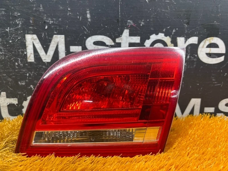 Фонарь крышки багажника Audi A3 2010 8P4945094D 8P CAXC, правый