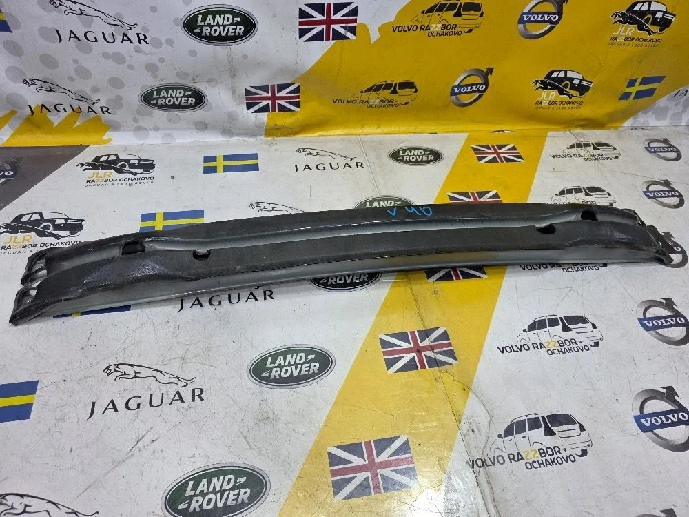 Усилитель бампера передний Volvo V40 31301976 V40 II (2012—2016)