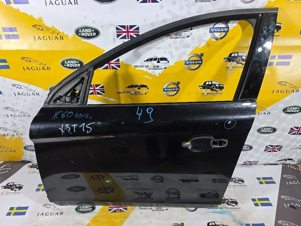 Дверь передняя левая черная Volvo XC60 2008-2017 XC60 I (2008—2013)
