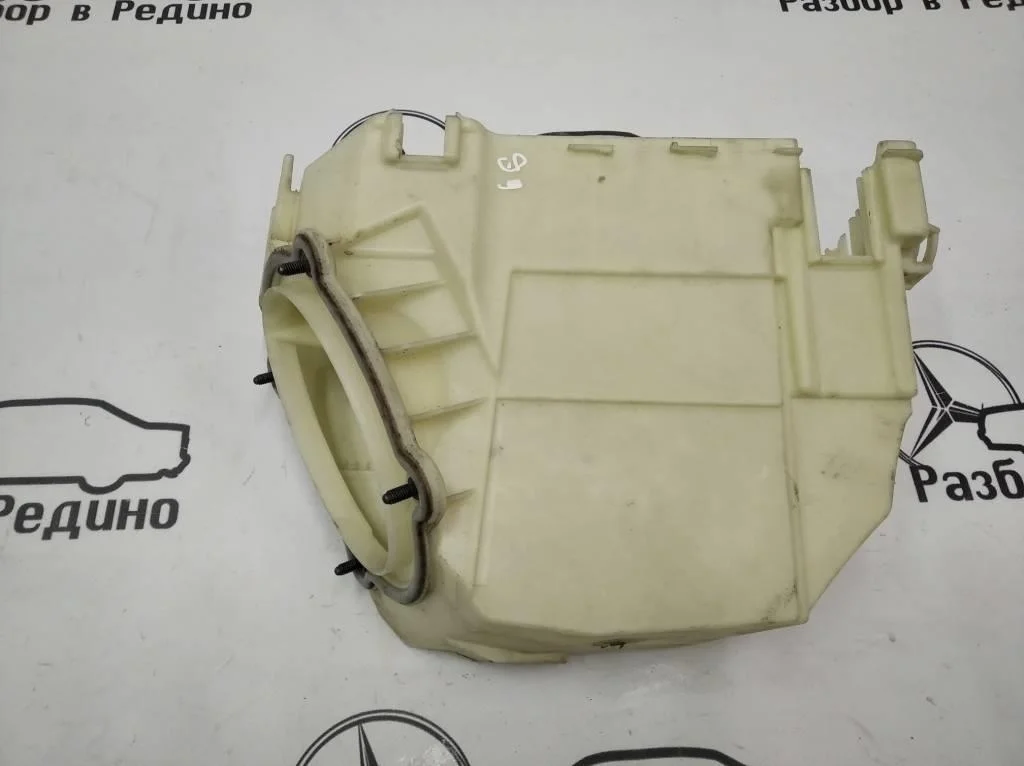 Корпус блока предохранителей Mercedes-Benz