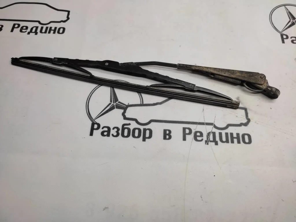 Поводок дворников Mercedes-Benz