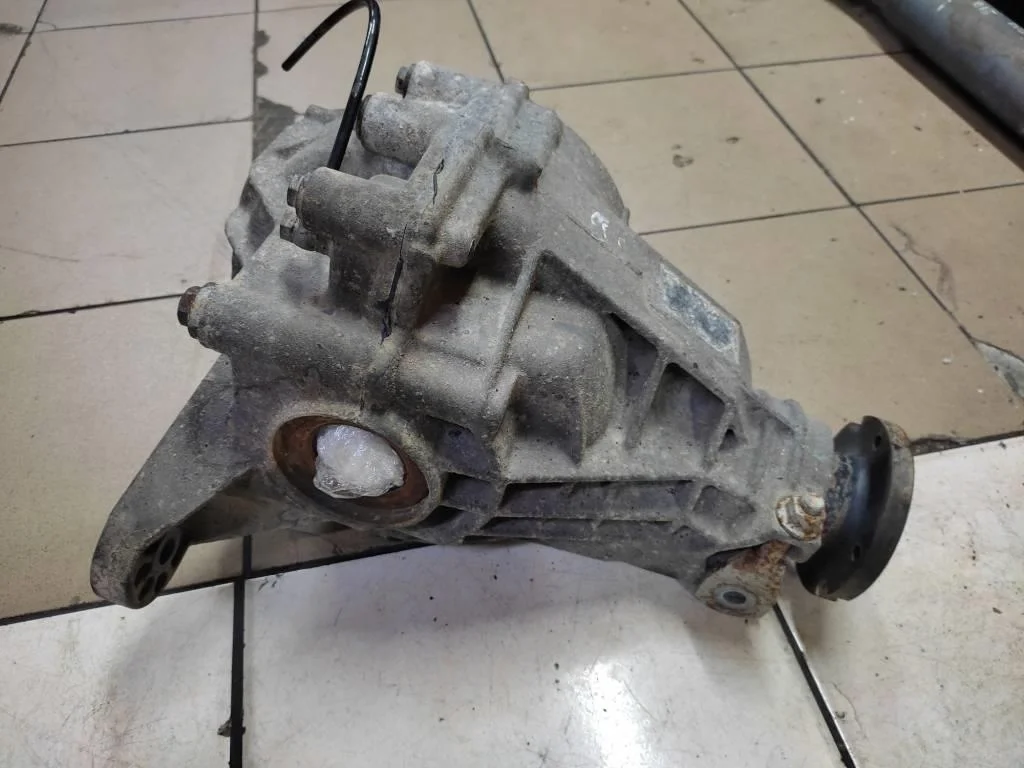 Редуктор задний Mercedes-Benz