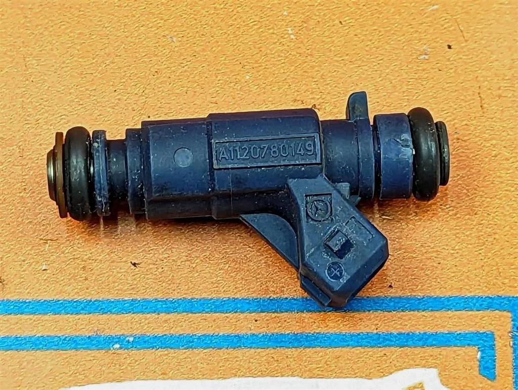 Форсунка БЕНЗИН Mercedes-Benz