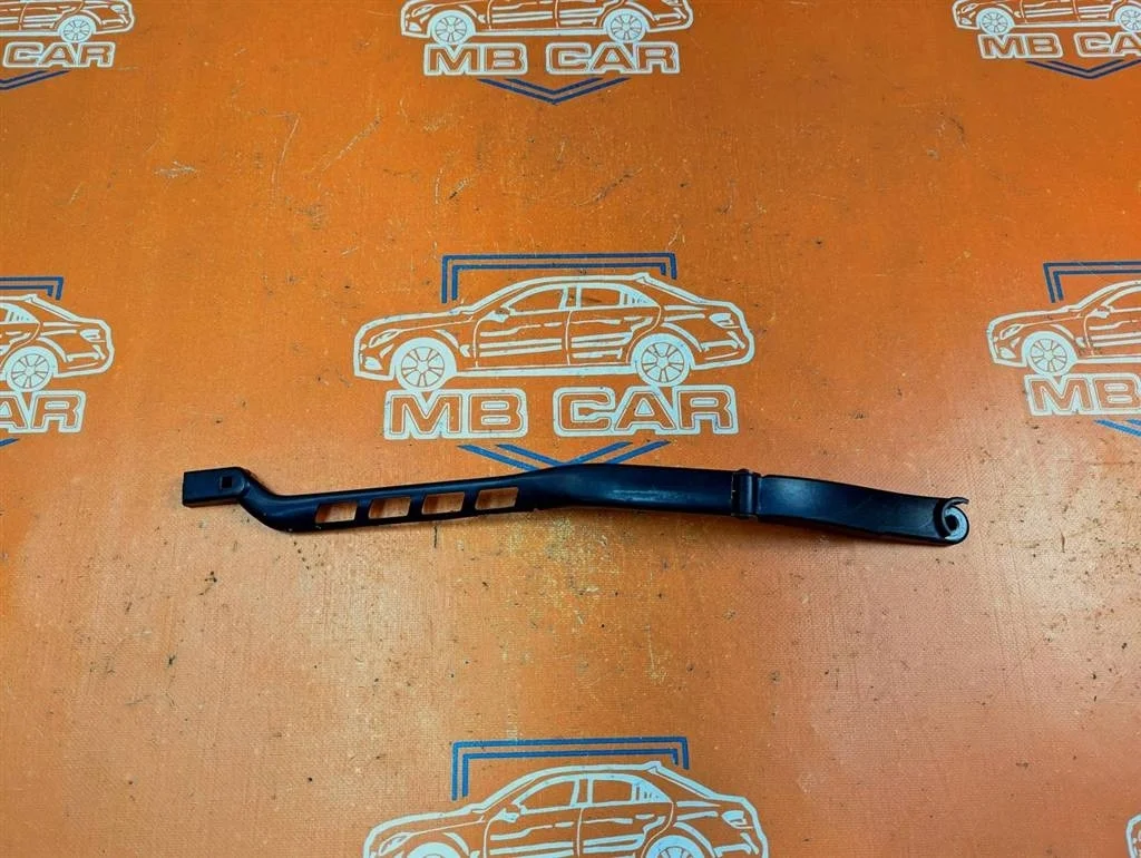 Поводок дворников Mercedes-Benz