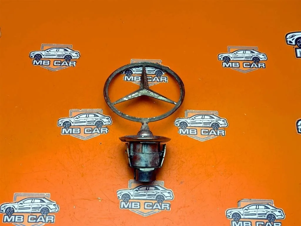 Эмблема капота Mercedes-Benz