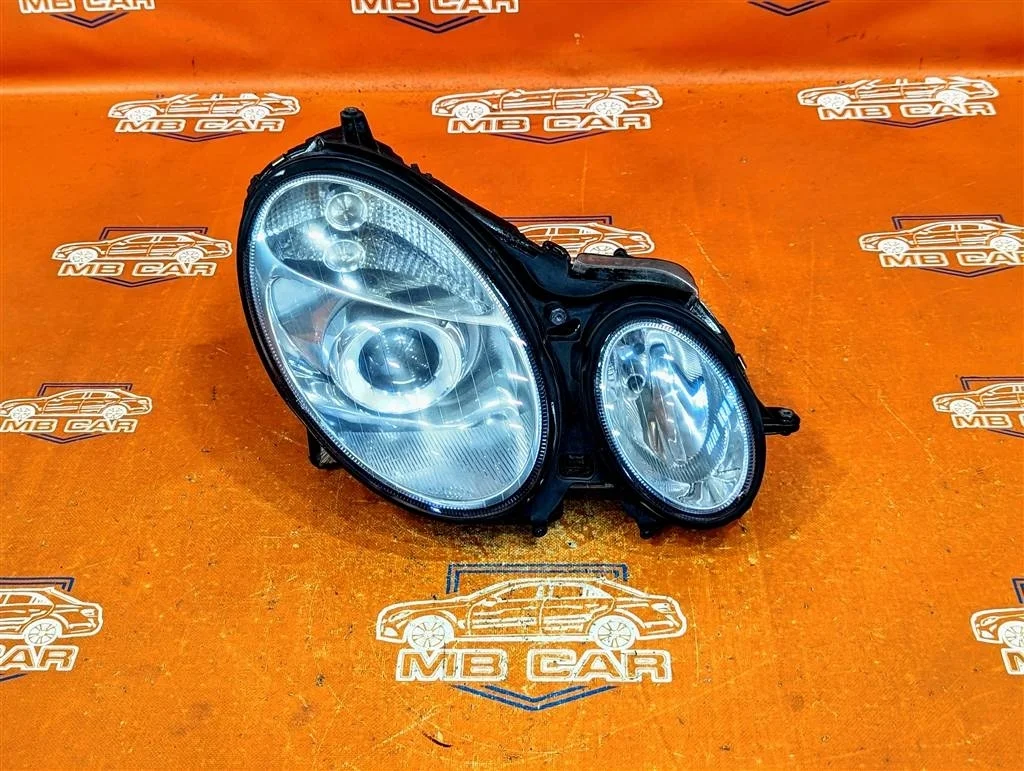Фара правая Mercedes-Benz