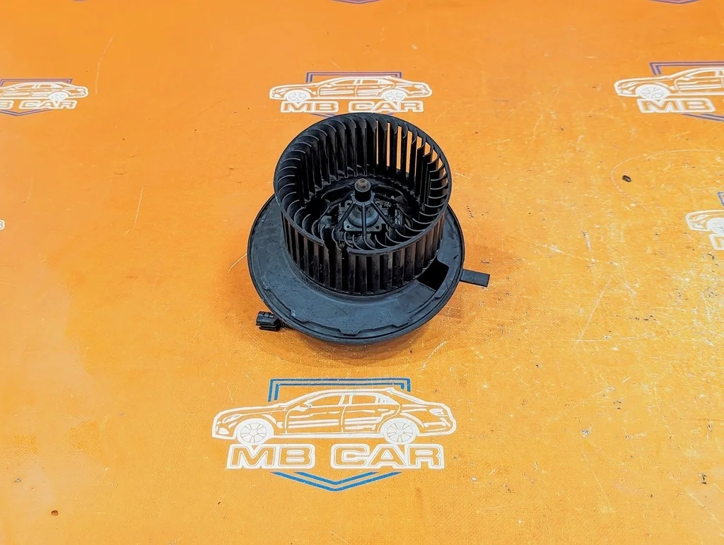 Моторчик отопителя Mercedes-Benz