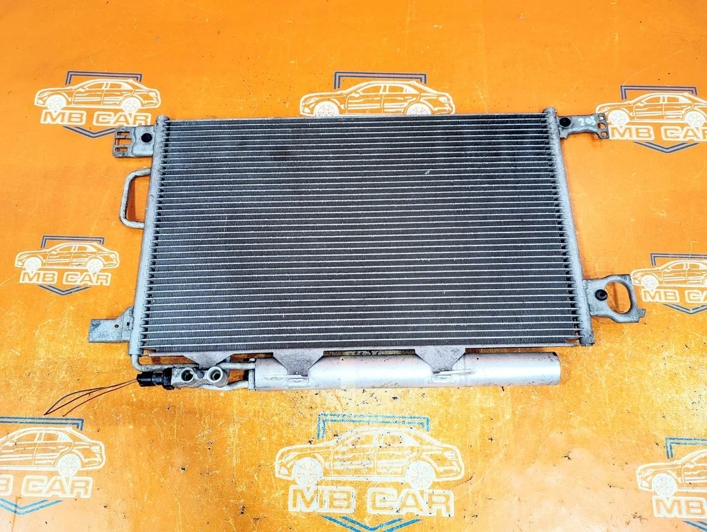 Радиатор кондиционера Mercedes-Benz
