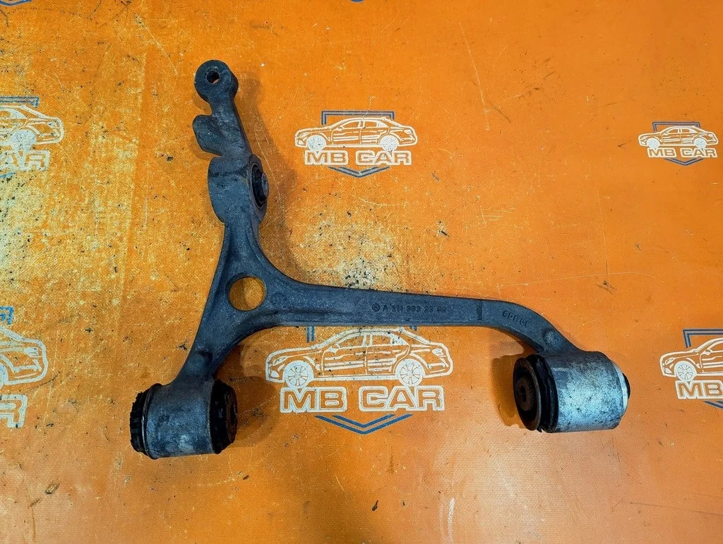 Рычаг передний нижний левый Mercedes-Benz