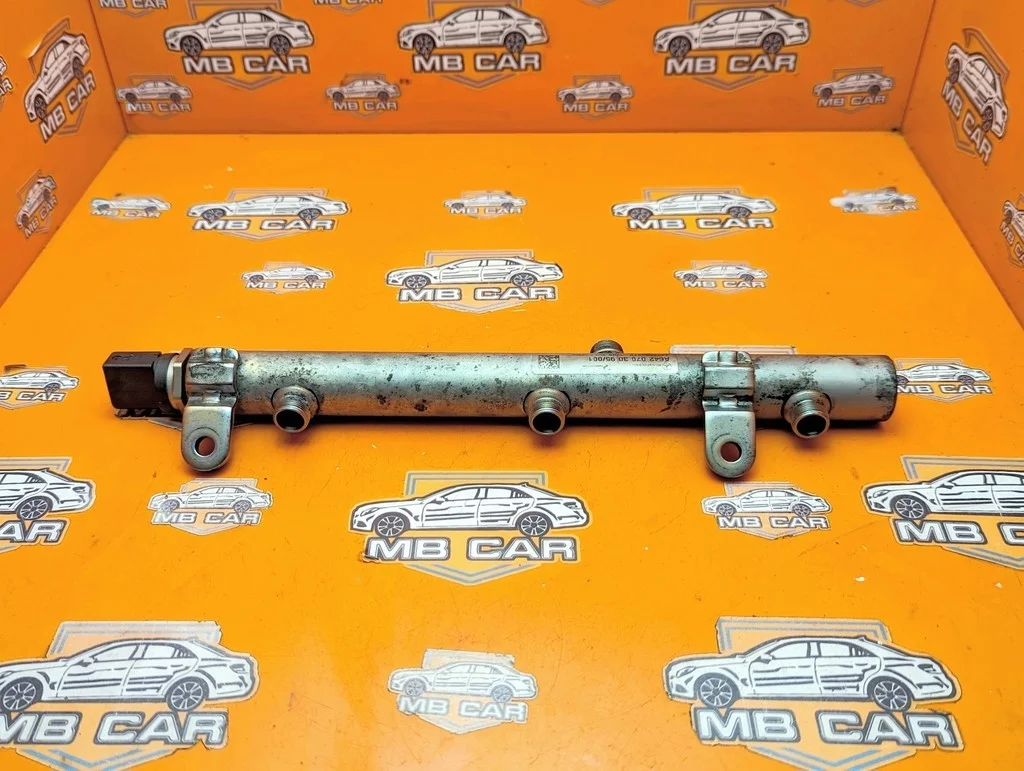 Датчик давления топлива Mercedes-Benz