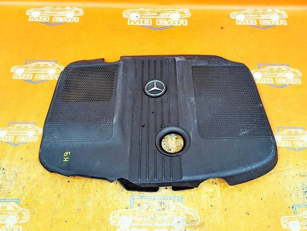 Крышка двигателя декоративная Mercedes-Benz