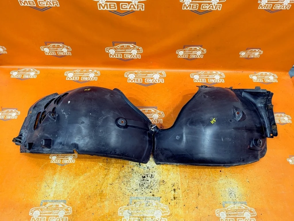 Подкрылок передний левый Mercedes-Benz