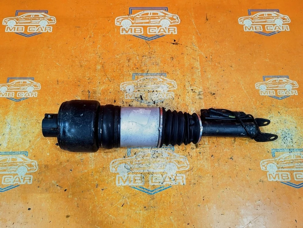 Пневмостойка передняя Mercedes-Benz