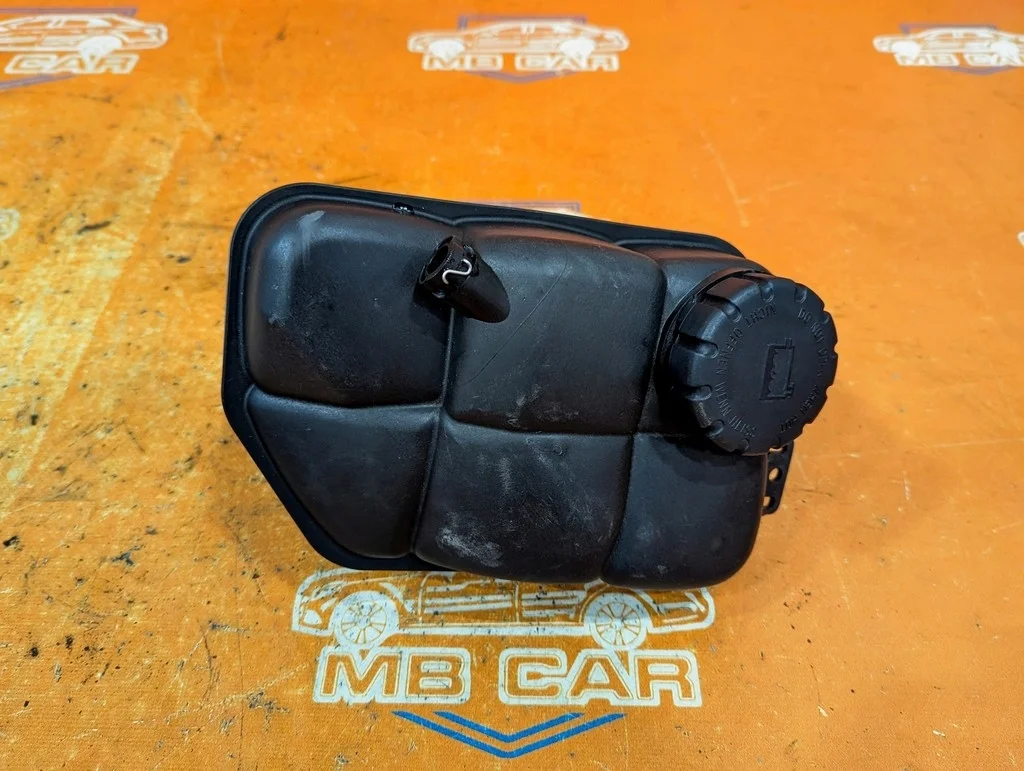 Бачок расширительный Mercedes-Benz