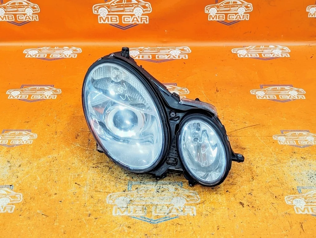 Фара правая Mercedes-Benz