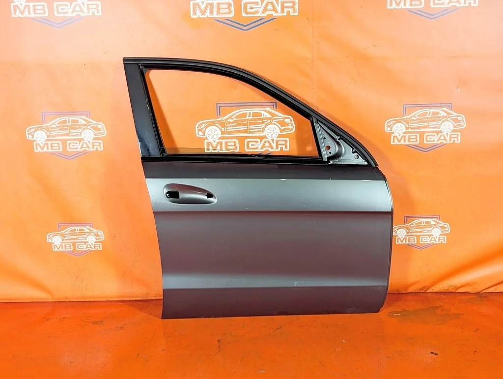Дверь передняя правая Mercedes-Benz