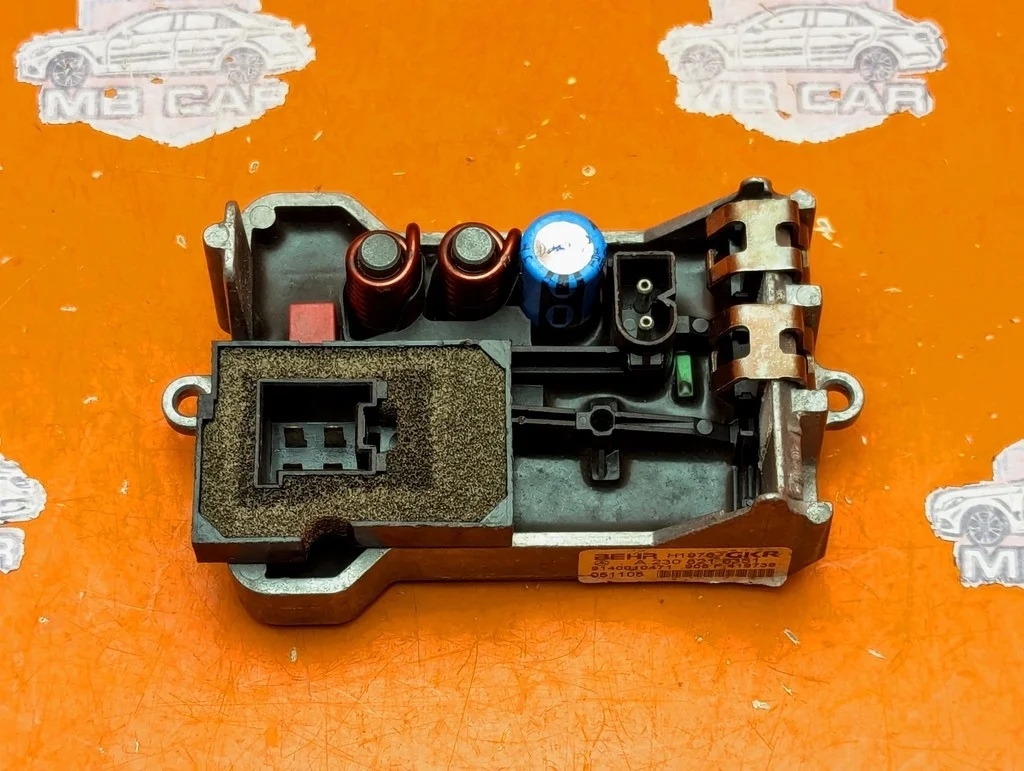 Реле моторчика печки Mercedes-Benz