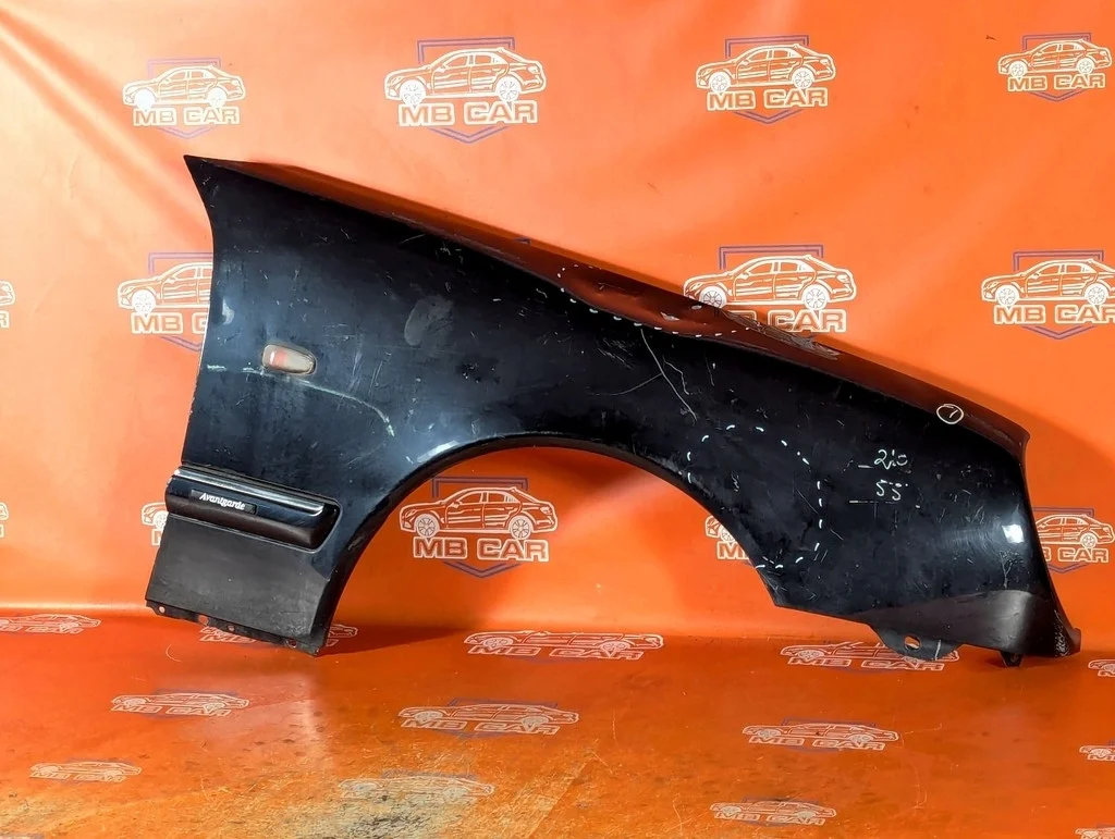 Крыло переднее правое Mercedes-Benz