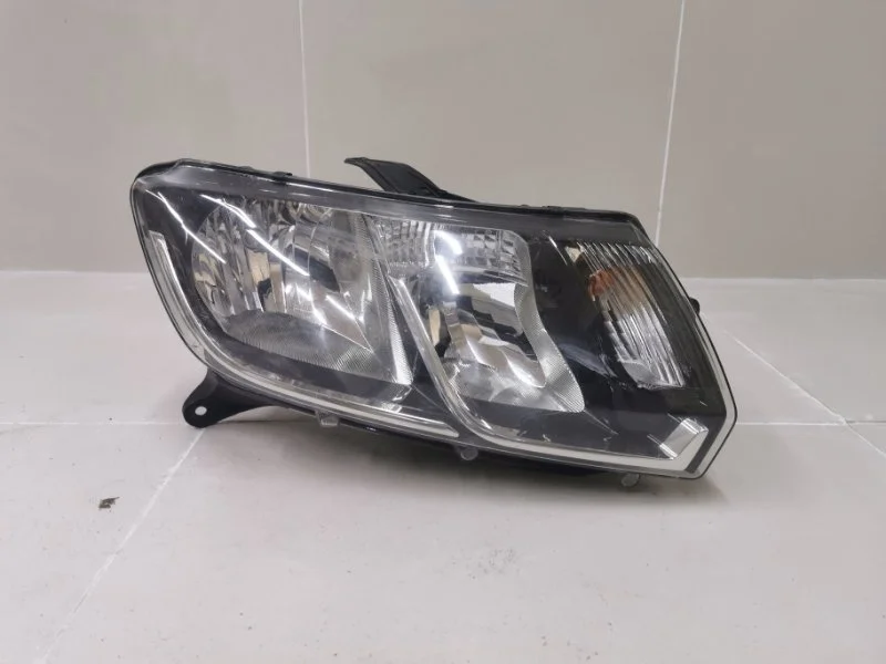 Фара правая Лада Ларгус