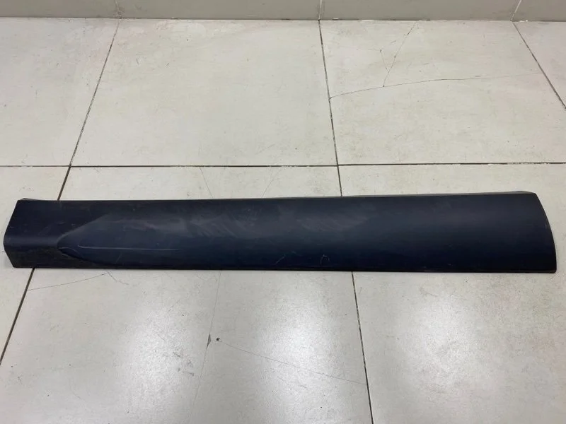 Молдинг двери передний левый Hyundai Tucson 4 NX4