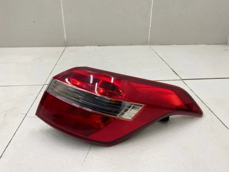 Фонарь наружный задний правый Hyundai Creta 1