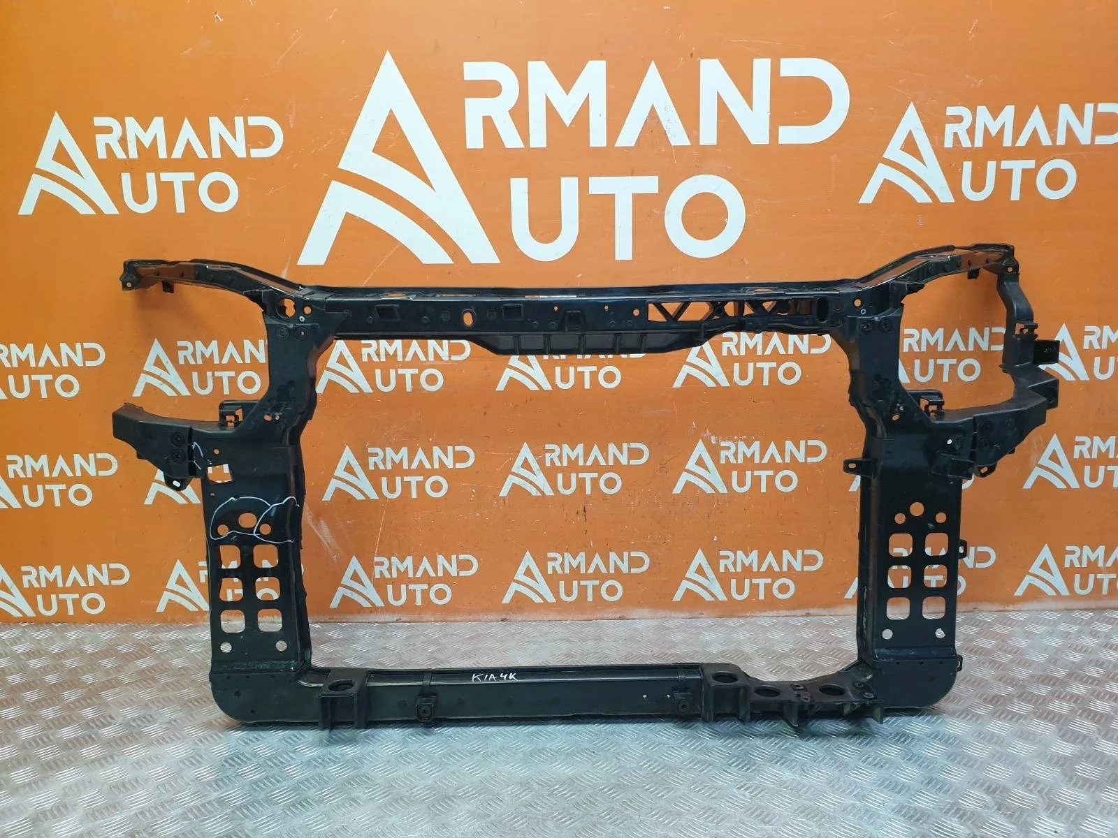 Панель передняя (суппорт радиатора) Kia Sorento 2012-2019 XM