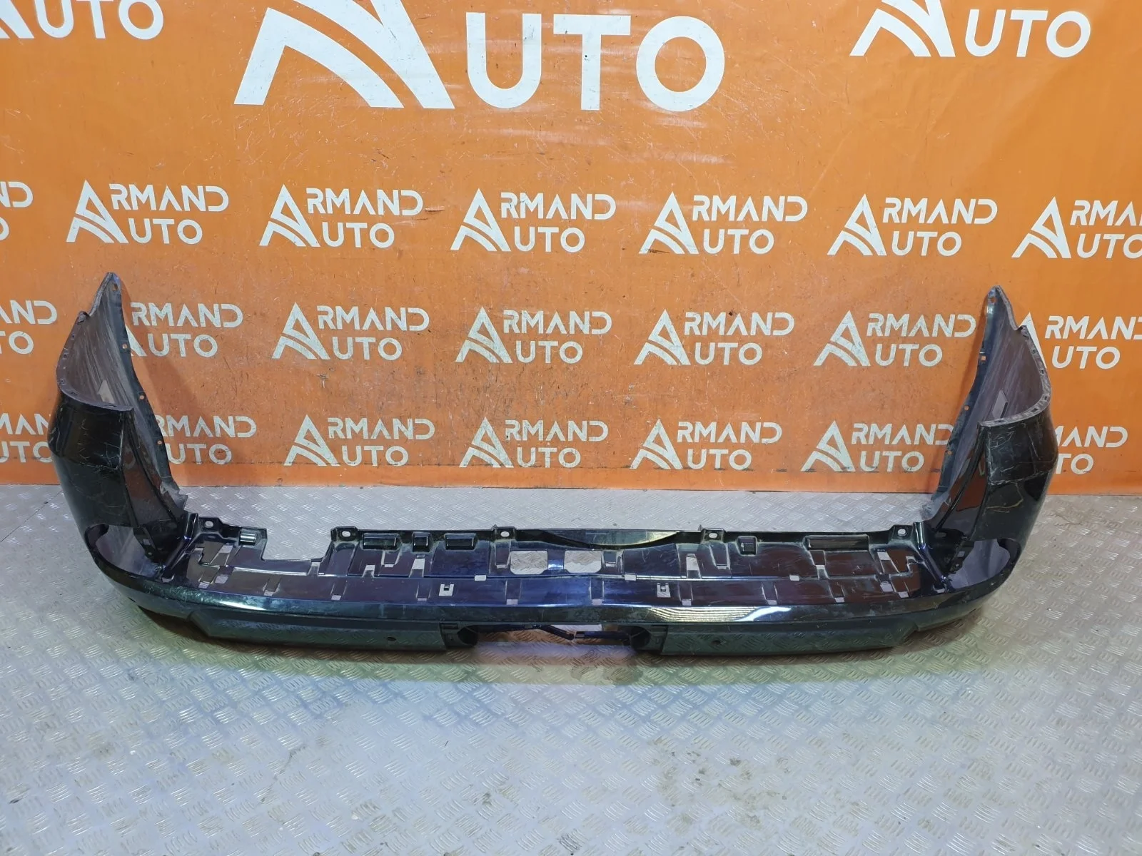 Бампер Lexus LX 2015-2023 URJ200