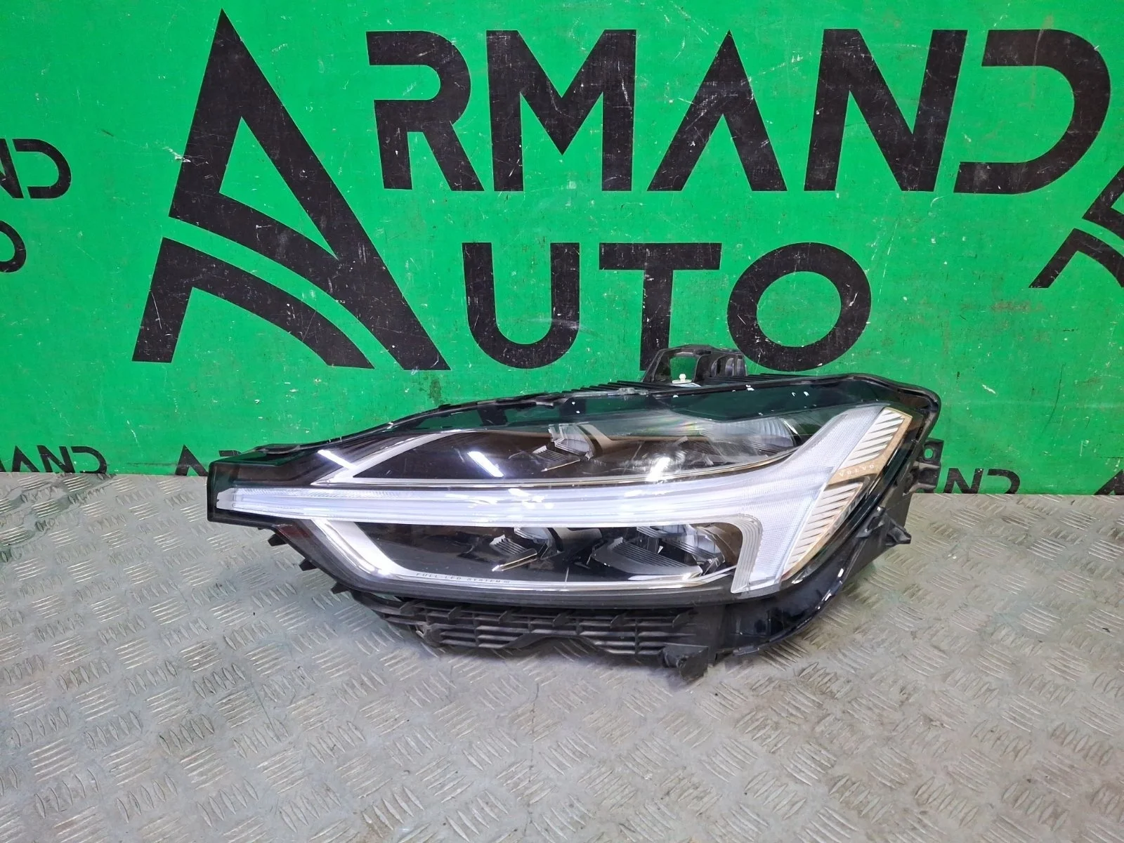 Фара Volvo XC60 2017-нв