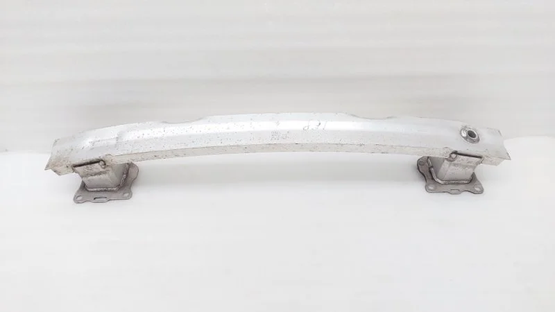 Усилитель бампера Audi A6 2020 C8 Avant