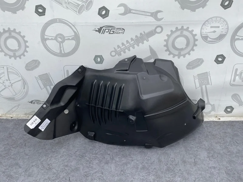 Подкрылок передний левый передняя часть Mercedes-benz CLS C218