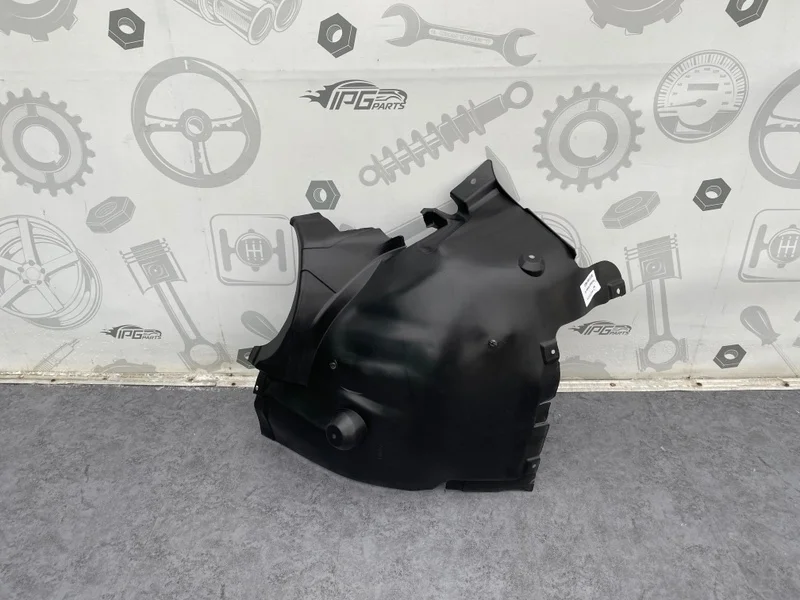 Подкрылок передний правый средняя часть Mercedes-benz W203