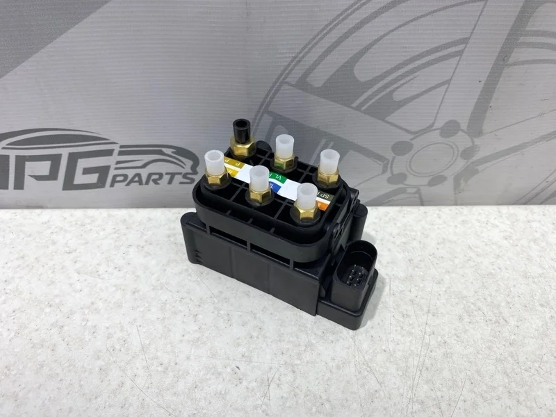 Блок клапанов пневмоподвески Mercedes-benz ML W164