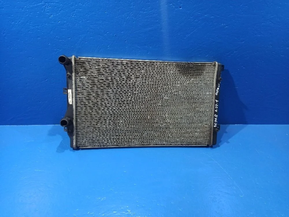 Радиатор охлаждения 5K0121251F