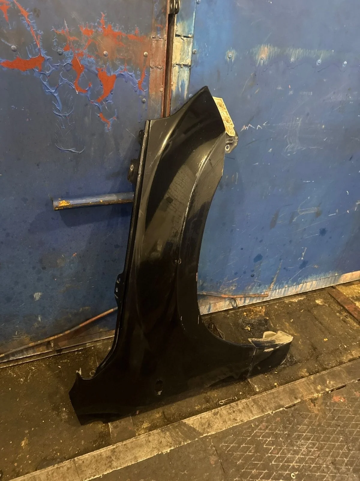 Крыло переднее правое Suzuki Grand Vitara II (2005—2008)