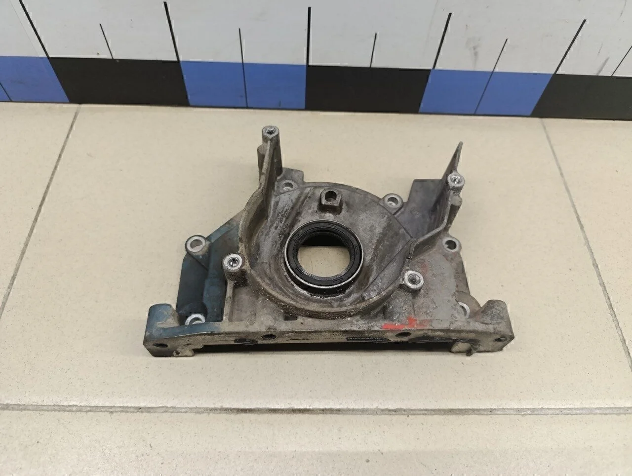 Крышка двигателя передняя Passat [B6] 2005-2010