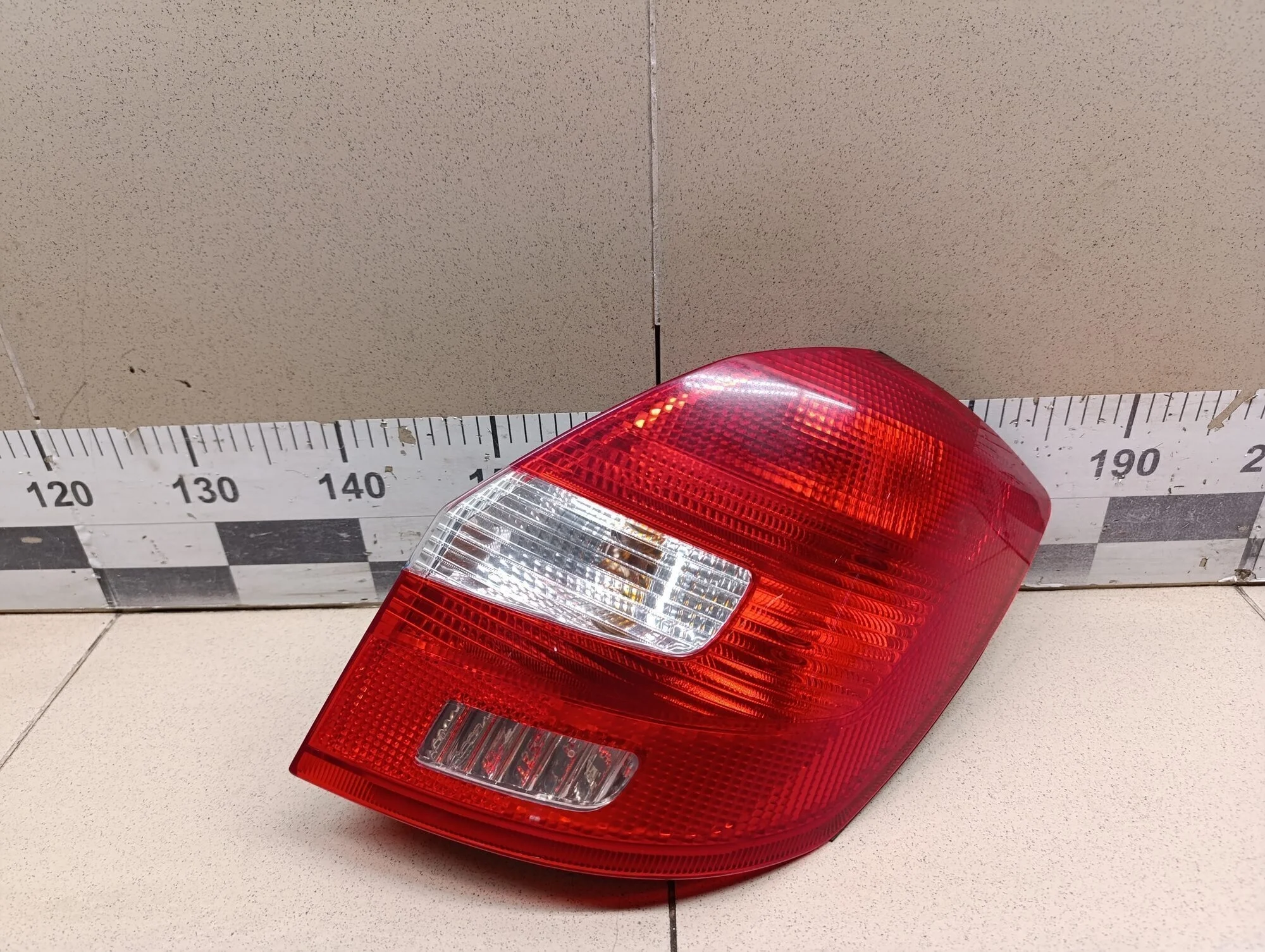 Фонарь задний правый Fabia 2007-2015