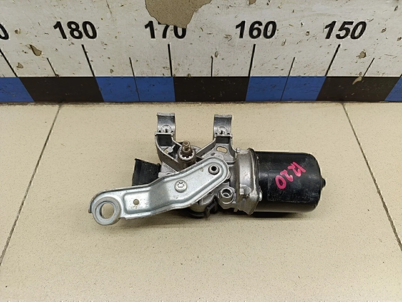 Моторчик стеклоочистителя передний Note (E11) 2006-2013