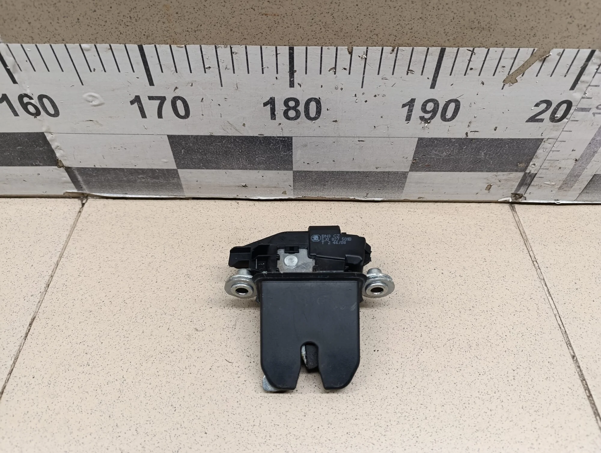 Замок багажника Fabia 2007-2015