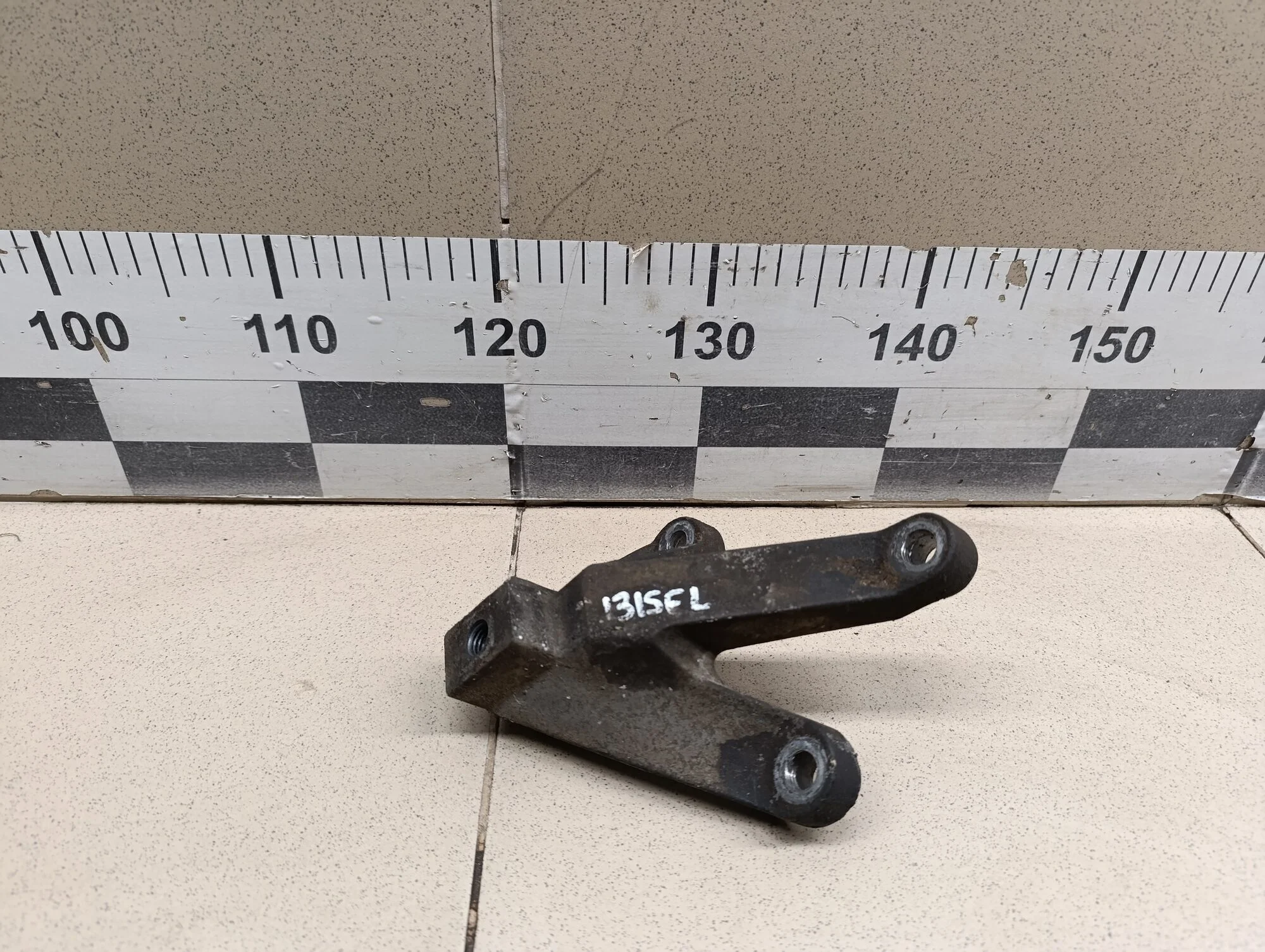 Кронштейн КПП Focus II 2005-2008